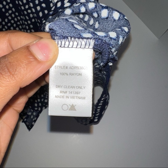 ASTR Navy Blue and White Geometric Print Hi-Low Shift Dress - Picture 6 of 8